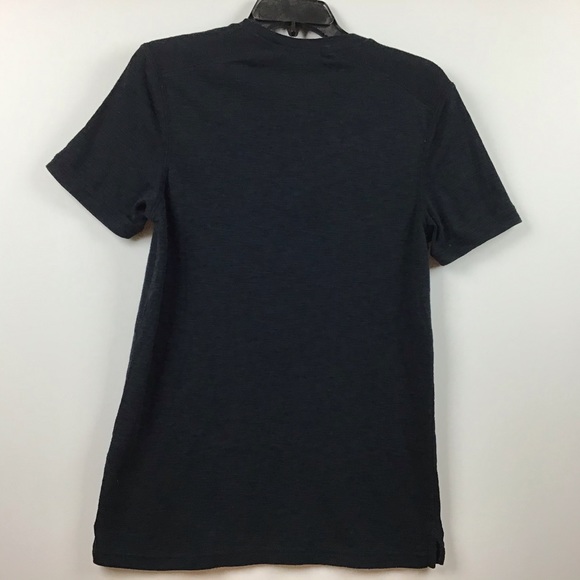 Men’s three button front close tee. - Picture 2 of 6